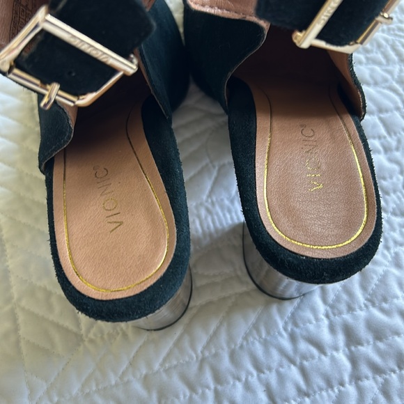 Like New Vionic Lacey Tortoise Block Heel Slingback Black Suede Booties - Picture 6 of 11